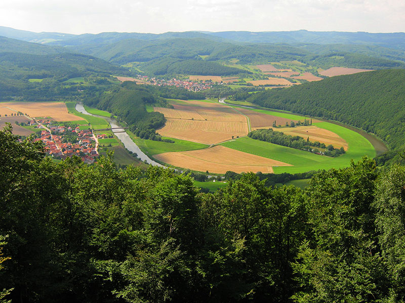 Teufelskanzel und Blick auf Lindewerra